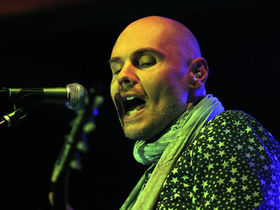 Smashing Pumpkins announce search for new bassist, keyboardist