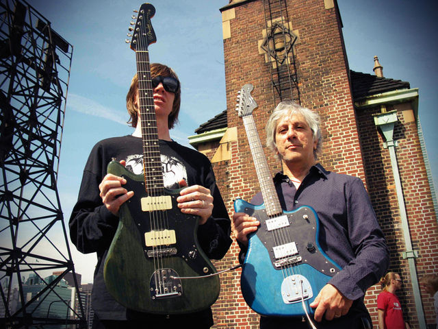 Moore with his Jazzmaster, Ranaldo with his 'Jazzblaster'