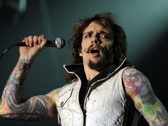 Justin Hawkins' 'new look'.