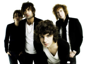 The Kooks' Luke Pritchard turns French