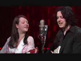White Stripes make dramatic live return