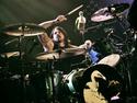 Dave Grohl talks drums, Them Crooked vultures