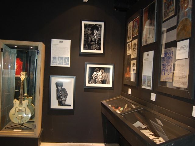 Papers Everything from Lynott's school reports, to his hand-written lyrics and even his Manchester United shares are featured