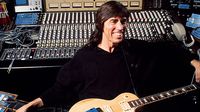 Put your questions to Tom Scholz!