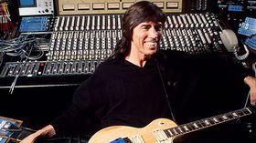 Put your questions to Tom Scholz!