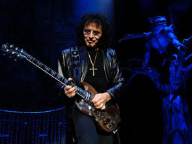 Black Sabbath's Tony Iommi to undergo hand surgery