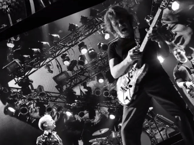 Splits, microphone twirls and Eddie shredding