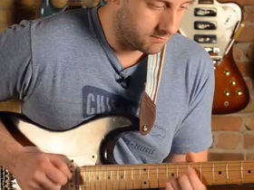 VIDEO: guitarist plays 100 famous riffs in one take