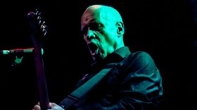 Wilko Johnson announces farewell tour