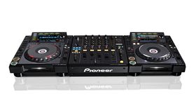 Pioneer CDJ-2000 Nexus