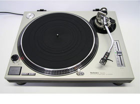 Starting from scratch: 15 stops on the turntablism timeline