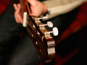 9 signs you're a modern acoustic guitar player