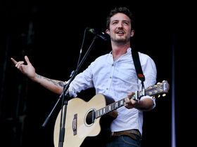 9 signs you're a modern acoustic guitar player