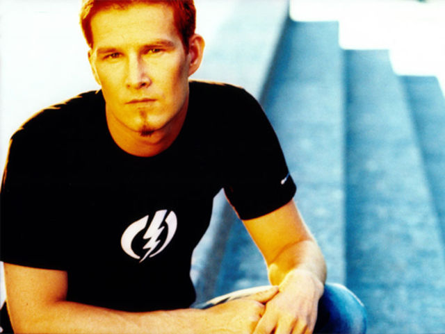 Darude - Sandstorm