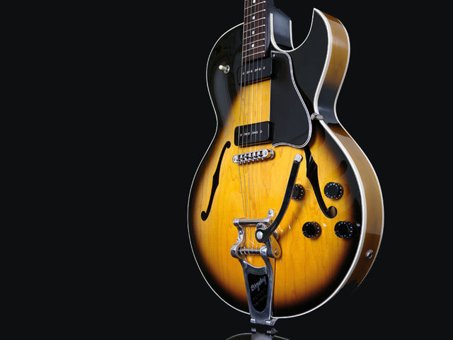 Gibson ES-135