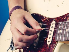 50 steps to better electric guitar tone