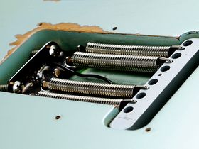 50 steps to better electric guitar tone