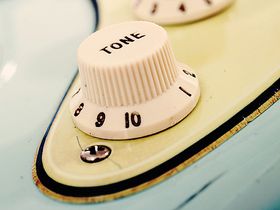 50 steps to better electric guitar tone