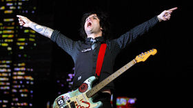 Billie Joe Armstrong talks ¡Uno!, ¡Dos!, ¡Tré!