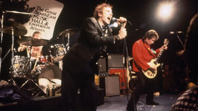Steve Jones talks Never Mind The Bollocks