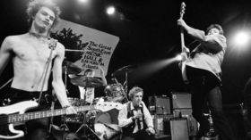 Steve Jones talks Never Mind The Bollocks