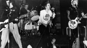Steve Jones talks Never Mind The Bollocks