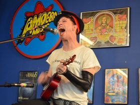 10 famous (and surprising) ukulele players