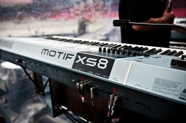 Yamaha Motif XS8 synths