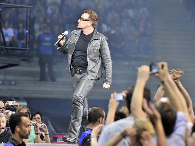 Bono Onstage in Frankfurt, August 2010