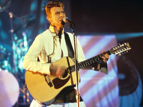 20 acoustic guitar-playing front men