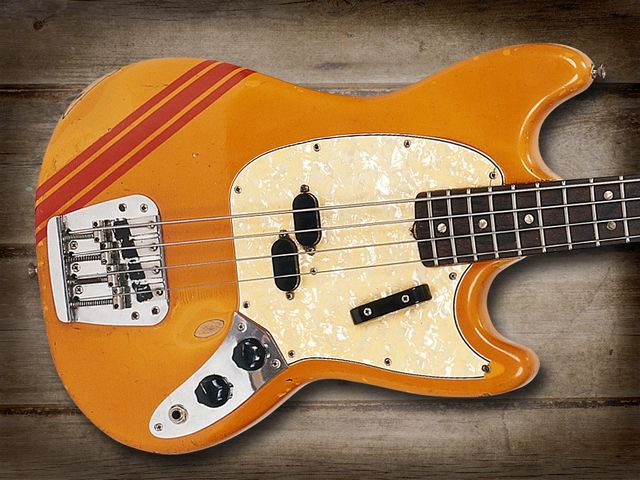 Fender Mustang Bass