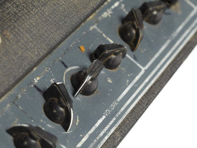 Vox AC30 Top Boost amplifier controls