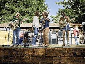 Graham Nash discusses the CSNY 1974 live box set