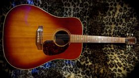 VIDEO: Earl Slick discusses his favorite guitars