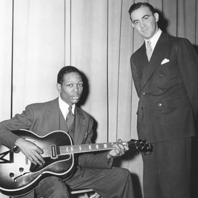 Charlie Christian With The Benny Goodman Orchestra - Solo Flight (1941)