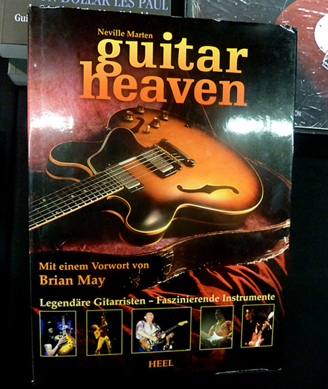 Mit einen Vorwort von Brian May