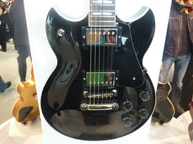 Musikmesse 2010: new Yamaha electric guitars and basses in pictures