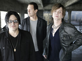 Goo Goo Dolls' John Rzeznik talks recording new album, Magnetic