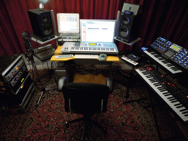 Mackie HR828 monitors