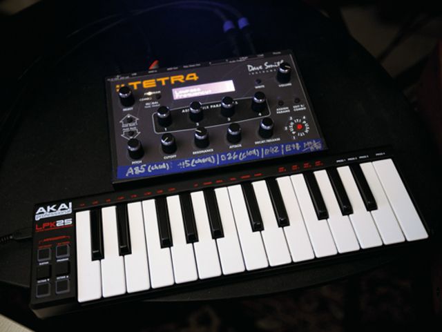 Akai LPK25/Dave Smith Instruments Tetra