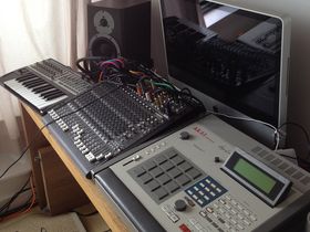 Me in my studio: Mumdance