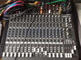 Me in my studio: Mumdance