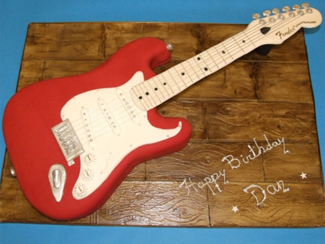 fender-stratocaster-cake-660-80.jpg