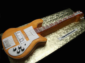 12 exceedingly good musical instrument cakes