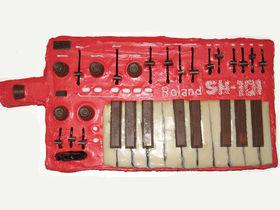 12 exceedingly good musical instrument cakes