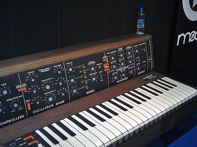 Moog sofa