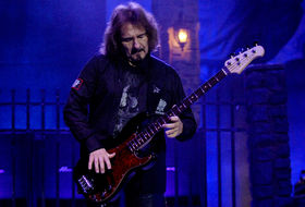 Les 7 meilleurs bassistes de tous les temps selon Pat Bruders