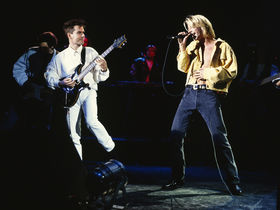 30 killer pop guitar solos