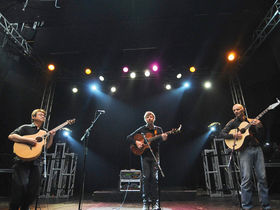 When rock goes acoustic