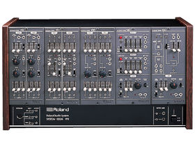 Roland Synthesizer Chronicle: 89 synths in pictures
